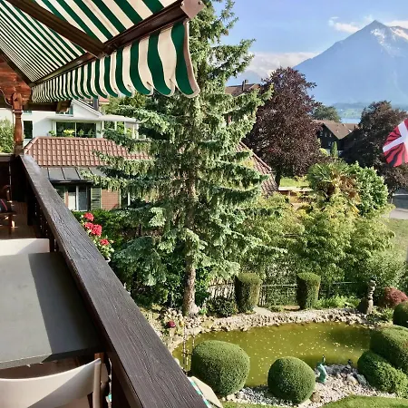 Apartment Am Thunersee, 4 Sterne Privatwohnung, 2 Schlafzimmer, Gratis Parkplatz, Seeblick *