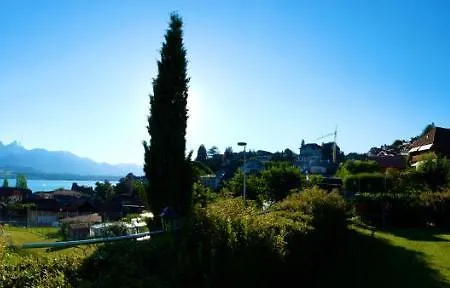 Am Thunersee, 4 Sterne Privatwohnung, 2 Schlafzimmer, Gratis Parkplatz, Seeblick דירה *