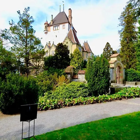 Am Thunersee, 4 Sterne Privatwohnung, 2 Schlafzimmer, Gratis Parkplatz, Seeblick オーバーホーフェン