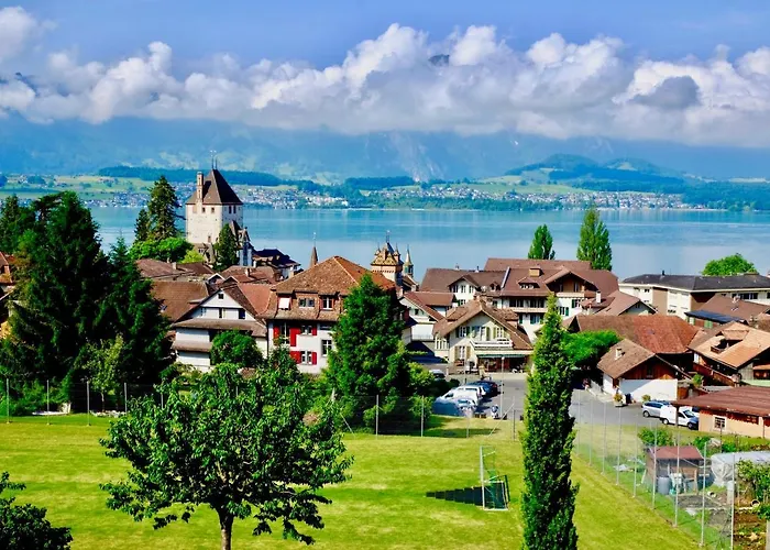 아파트 Am Thunersee, 4 Sterne Privatwohnung, 2 Schlafzimmer, Gratis Parkplatz, Seeblick 오베르호펜
