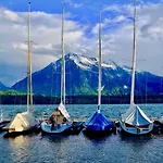 Am Thunersee, 4 Sterne Privatwohnung, 2 Schlafzimmer, Gratis Parkplatz, Seeblick Appartamento Oberhofen